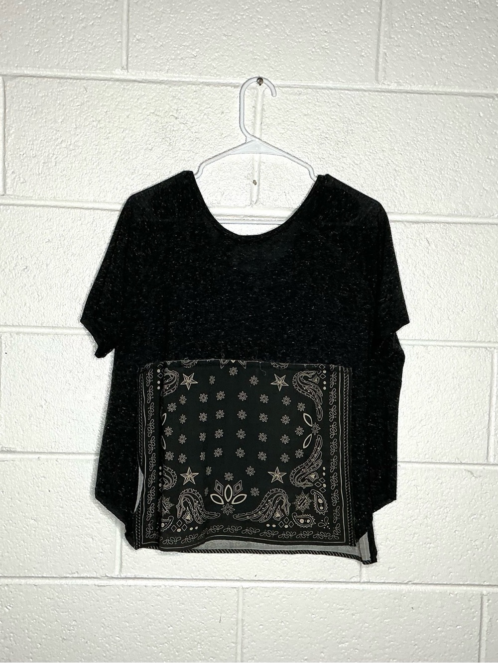 < Harley Davidson Paisley Bandana Patch T-Shirt Size XL > - Picture 3 of 3